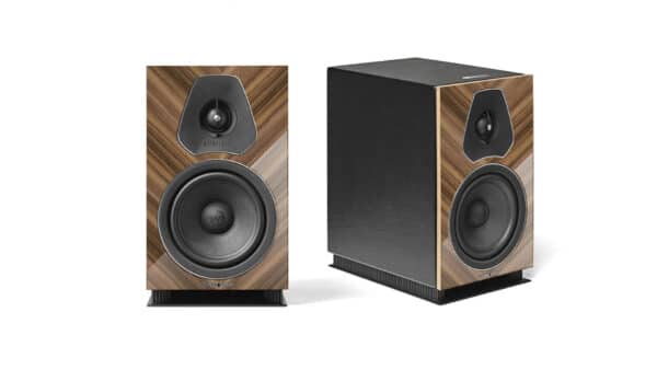 Sonus Faber Lumina II Amator Bookshelf Speakers Walnut High Gloss Multilayer Wood – Black Leather