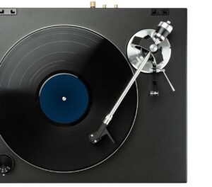 Rekkord Audio M600 Satin Black Turntable with Ortofon Quintet Red