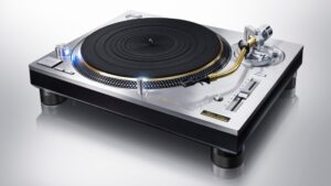 Technics SL 1200GME Grand Class Master Edition Direct Drive Turntable 1