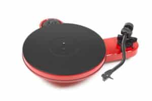 Pro Ject RPM3 Carbon Turntable with Ortofon 2M Silver Cartridge 1